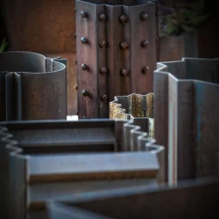 67 Portavaso in ferro