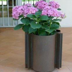 59 Portavaso in ferro