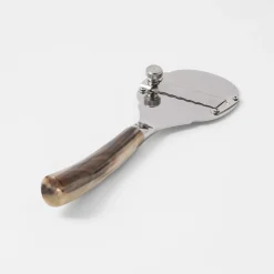 Affettatrice per tartufi