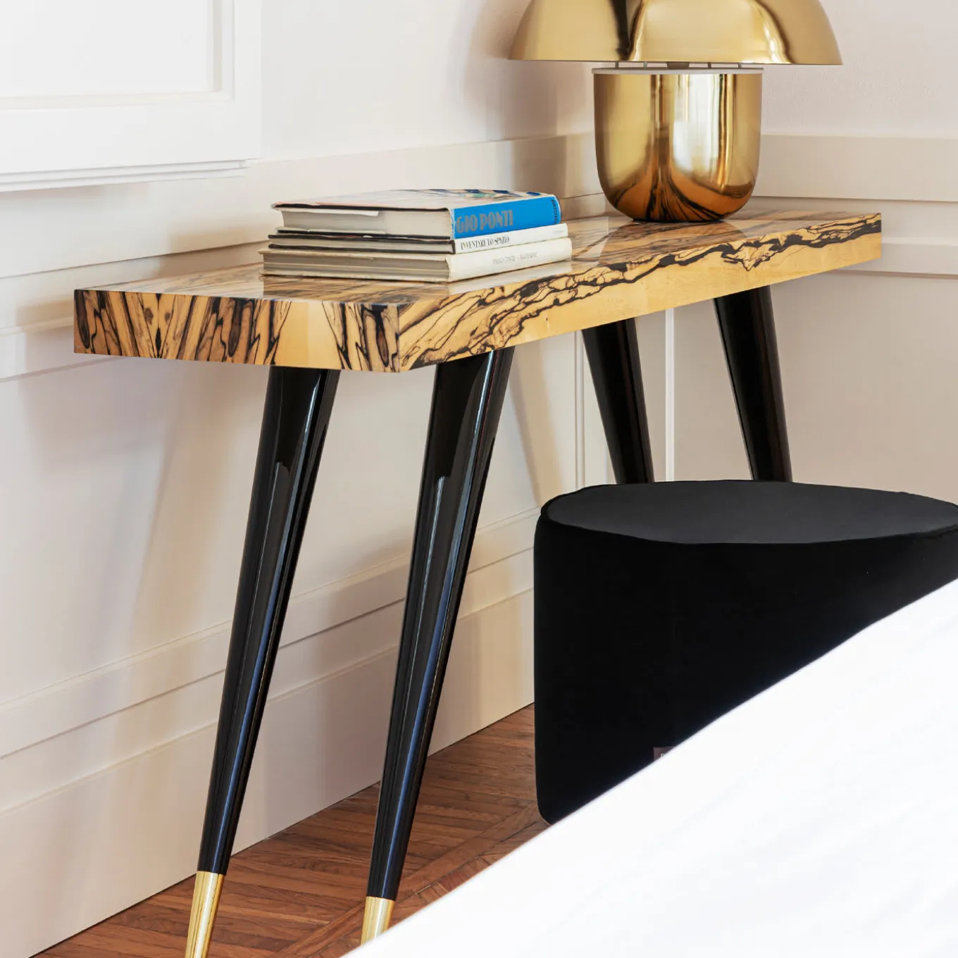 Andrea Albin Console in ebano