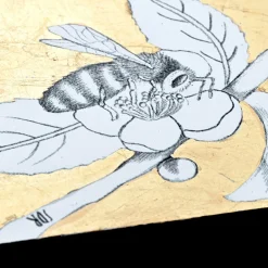 Ape dell'Atelier Casarialto in una scatola Sky dorata di Stefania Dei Rossi