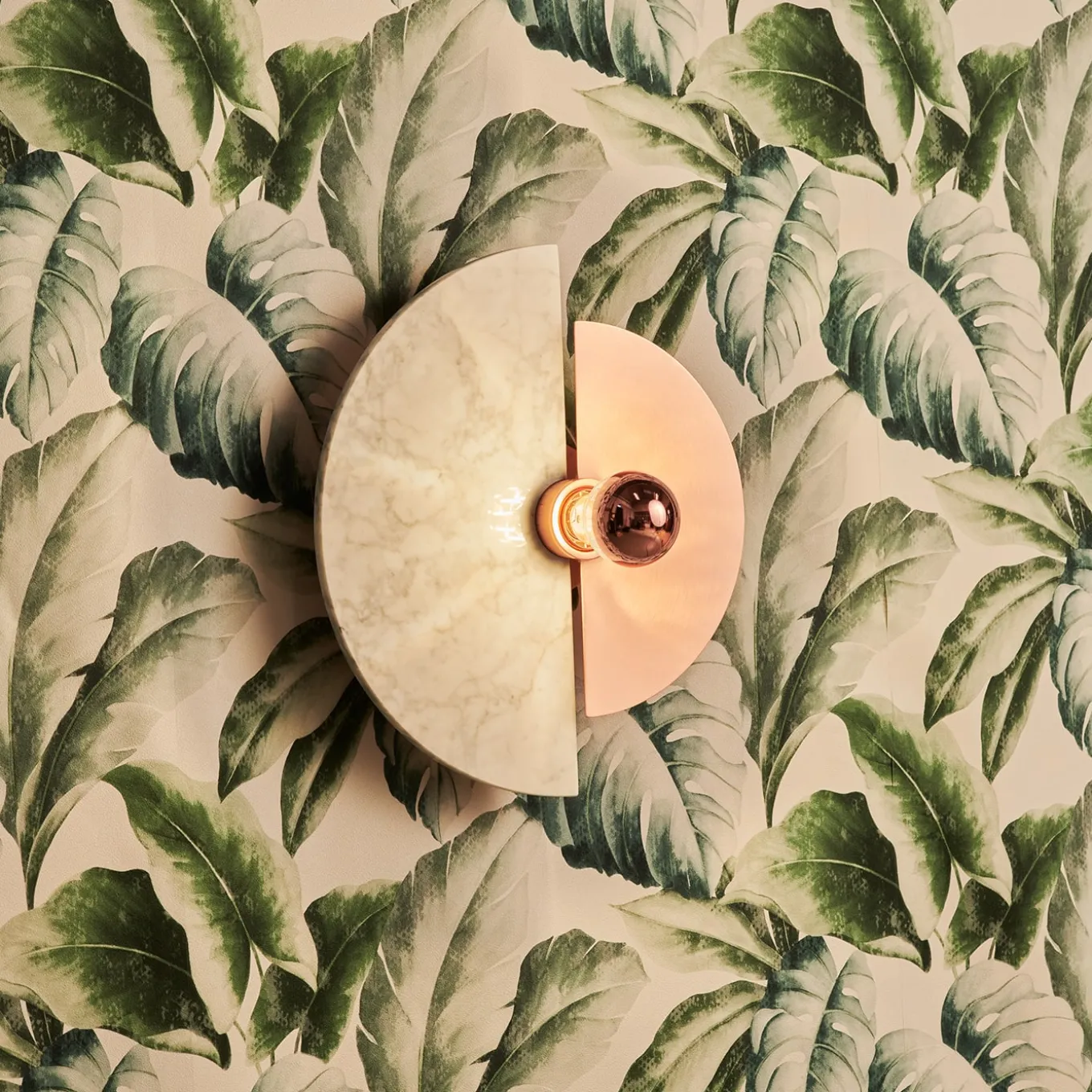 Applique "Levante" in rame satinato e marmo di Carrara