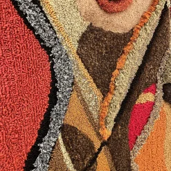 Arazzo con figura femminile