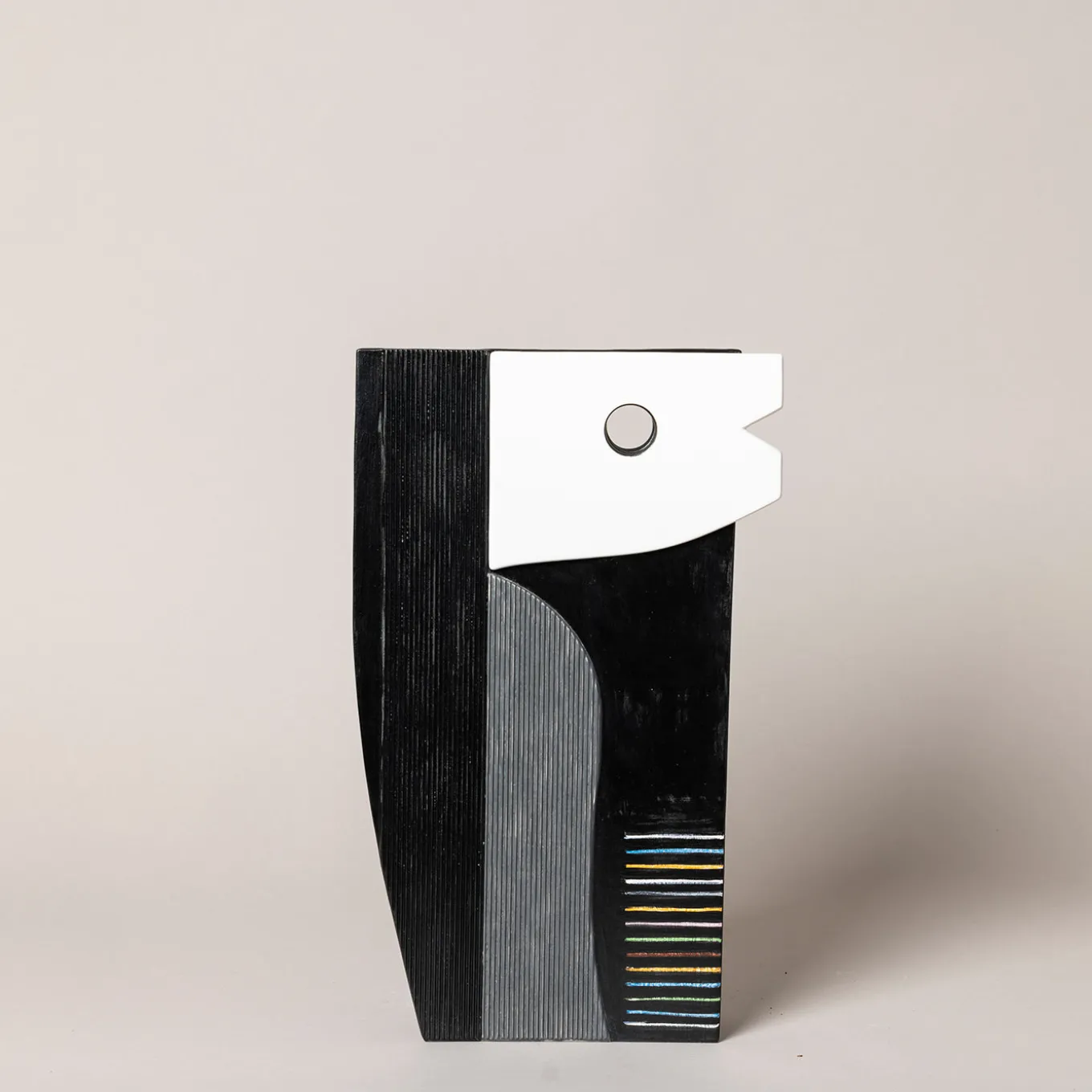 Argo Vaso Decorativo di Mimmo Paladino