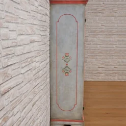 Armadio floreale barocco italiano del '600 Tirolesi