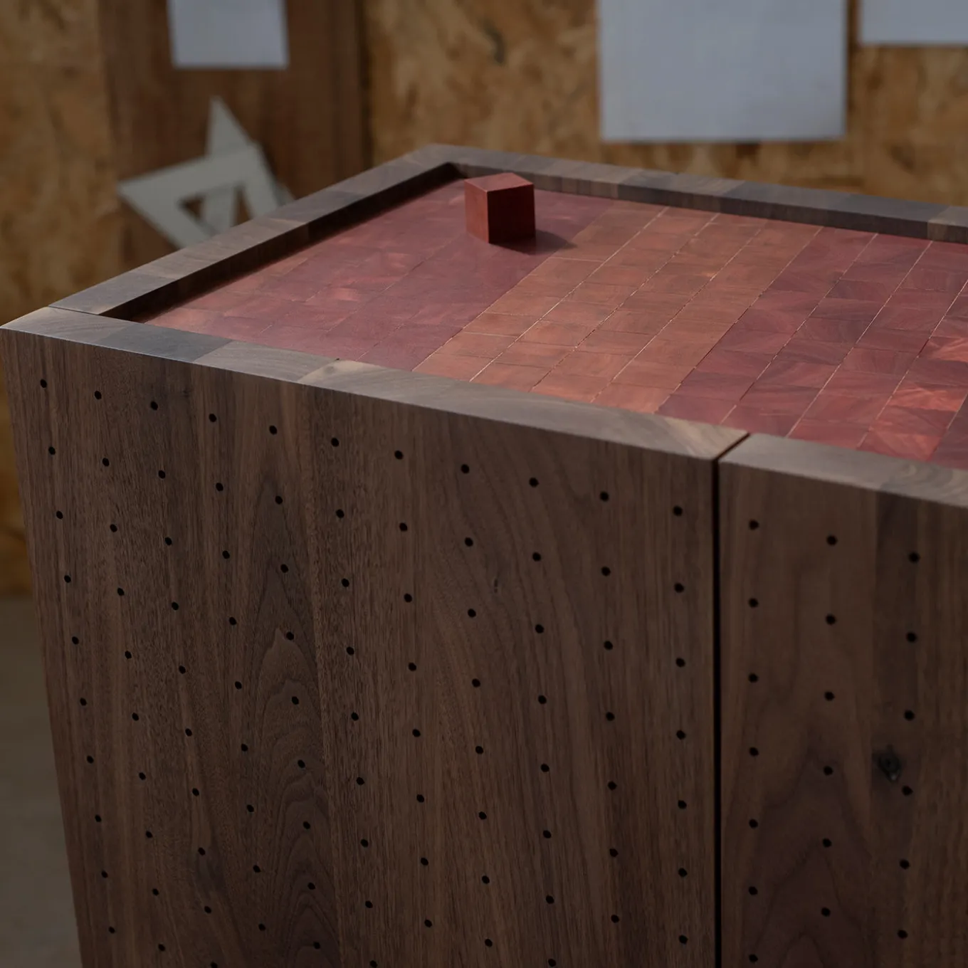 Armadio in legno di noce Canaletto Sinolo