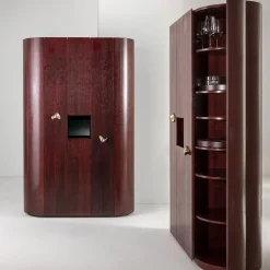 Armadio per gommalacca alto a 4 porte con lati curvi