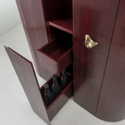 Armadio per gommalacca alto a 4 porte con lati curvi