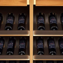 Armadio per vini in pelle marrone Eno