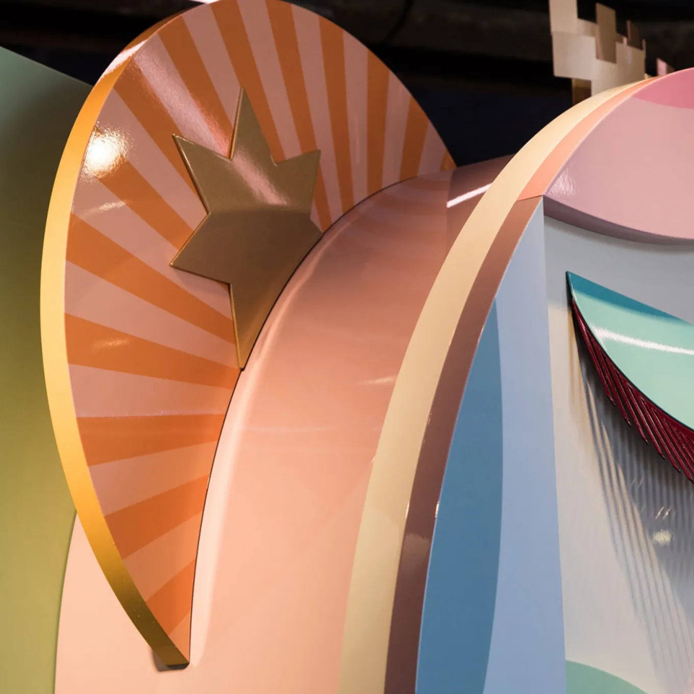 Armadio policromo Mata