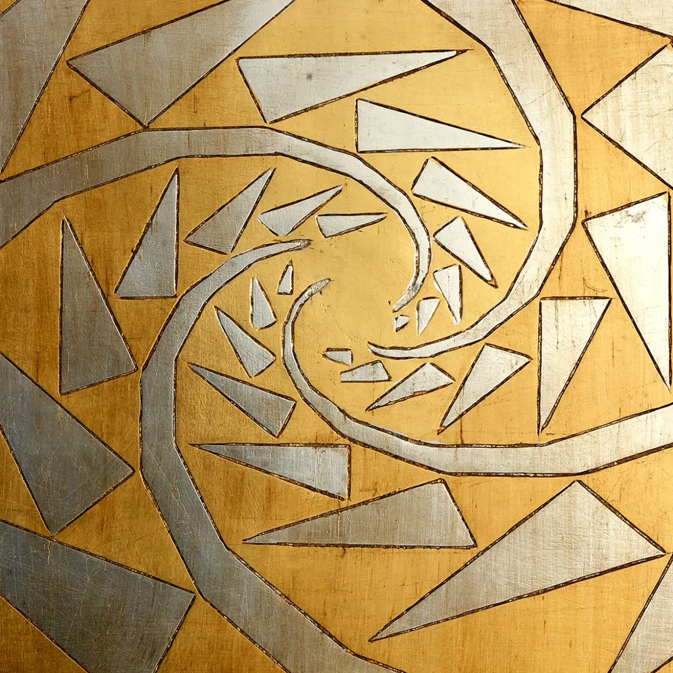 Attrazione Spezzata Legno intagliato con foglia d'oro e d'argento di Giuseppe Caiafa