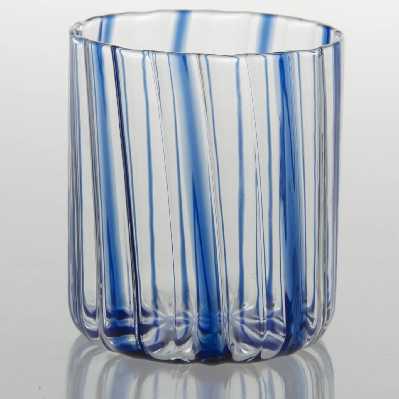 Bicchiere a strisce blu