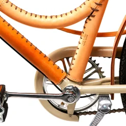 Bicicletta da donna rivestita in pelle, naturale