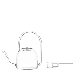 Bollitore Phil Ninety-Three e cucchiaio Phil Ten di Naessi Studio