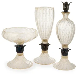 Bottiglia con piede nero e oro 24KT