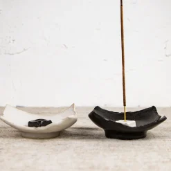 Bruciatore di incenso bianco e nero Respiro