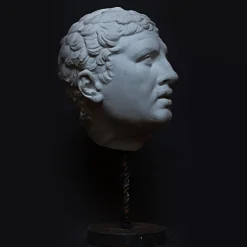 Busto di Gladiatore Borghese su piedistallo