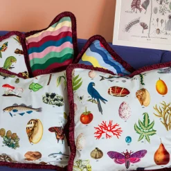 Cabinet De Curiosités Cuscino in velluto con elementi naturali #1