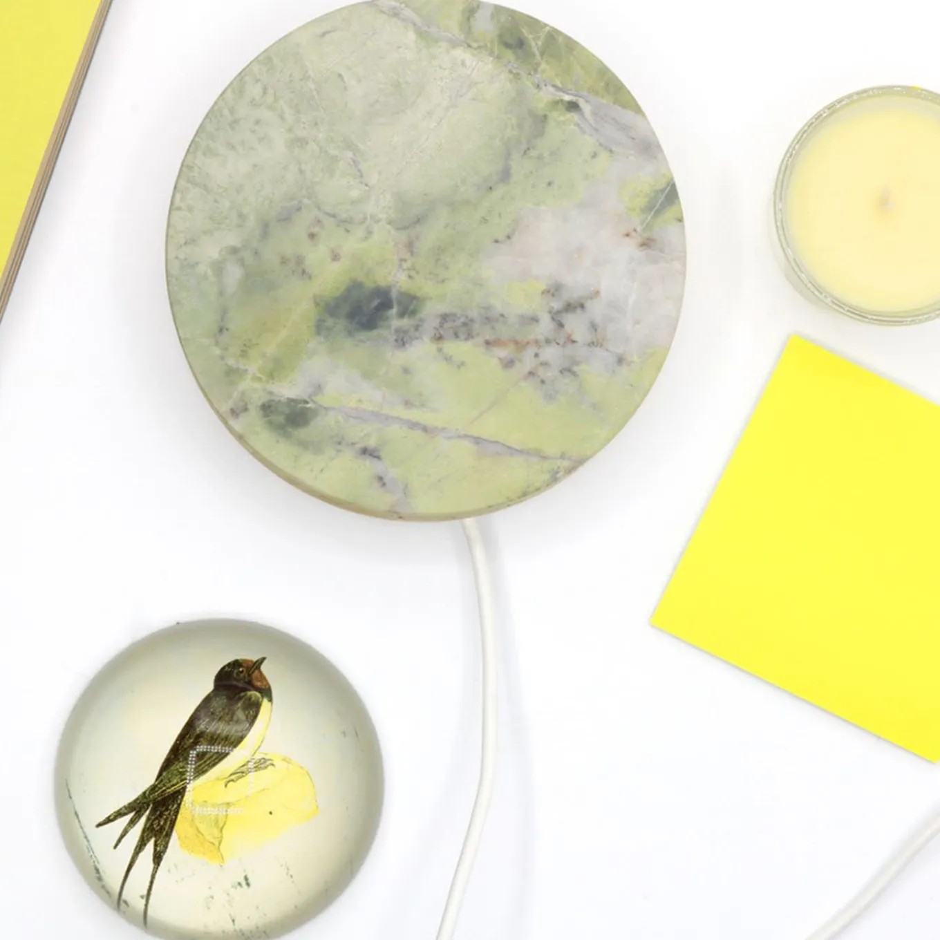 Caricatore Wireless Piccolo Con Base Di Marmo Verde Irlandese