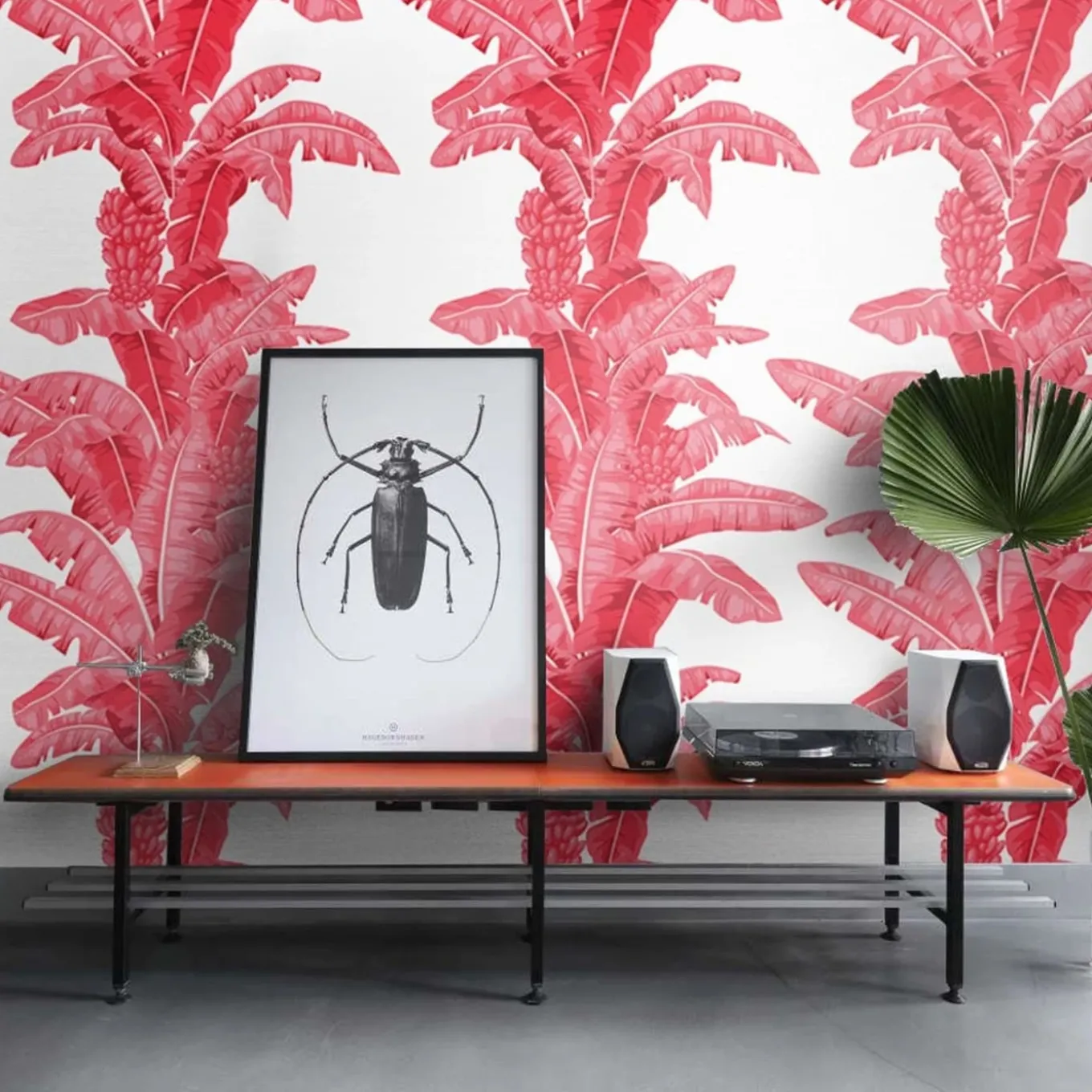 Carta da parati a foglie di palma tropicale in rosso e bianco