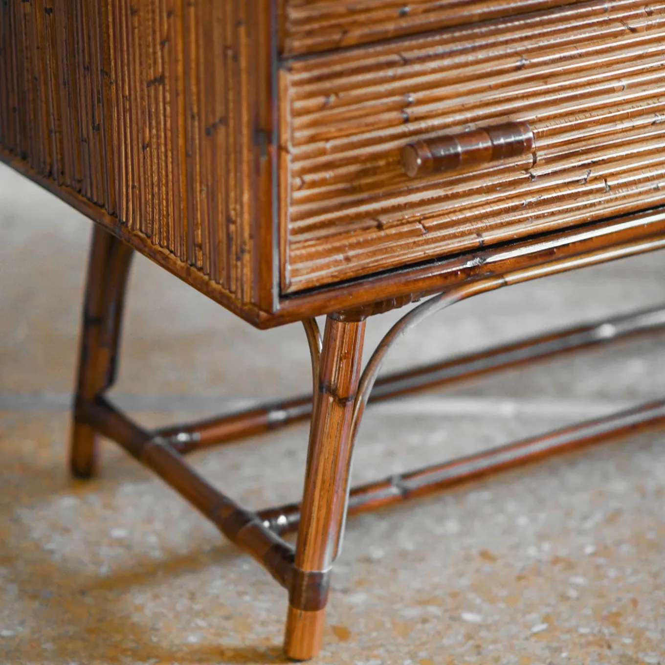 Cassettiera a 3 Cassetti Con Quattro Gambe In Bambù