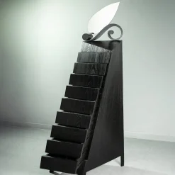 Cassettiera Passo D'Ombra in legno laccato nero opaco