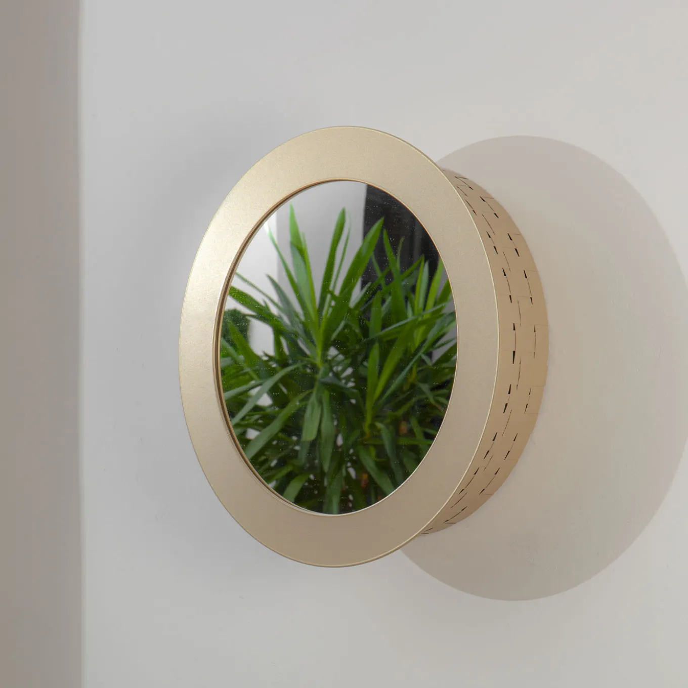 Celato 40 Specchio rotondo dorato