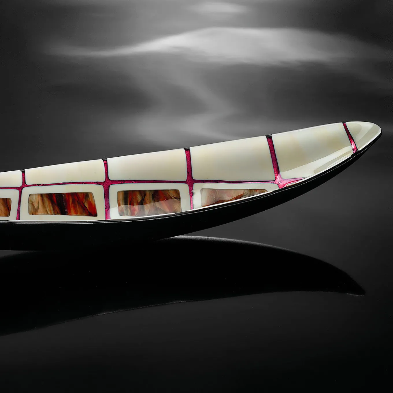 Centrotavola in vetro di Murano Gondola Mars di Andrea Orso