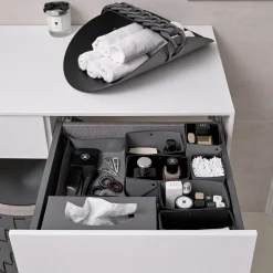 Cestino per asciugamani in pelle nera e grigia Riviera