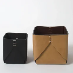 Cestino Regular Cubic nero di Oscar Maschera