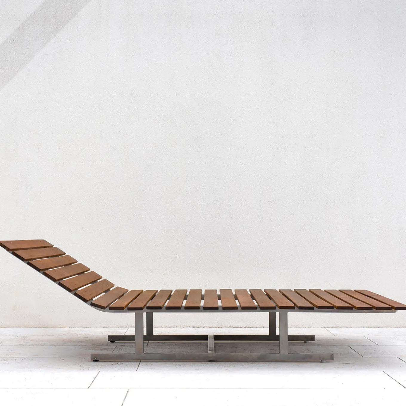 Chaise longue a slitta per esterni