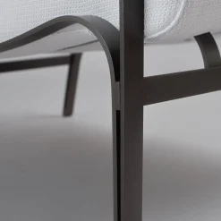 Chaise longue Amalfi bianca e grigia di Studio 63 in acciaio inox