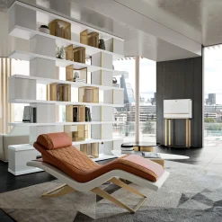 Chaise Longue in Pelle Marrone con Struttura in Legno e Bronzo