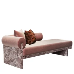 Chaise Longue Luna in marmo Siena rosa e seta mohair di Sheree Stuart Design