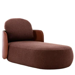 Chaise longue Mochi in pelle e tessuto marrone di Studiopepe
