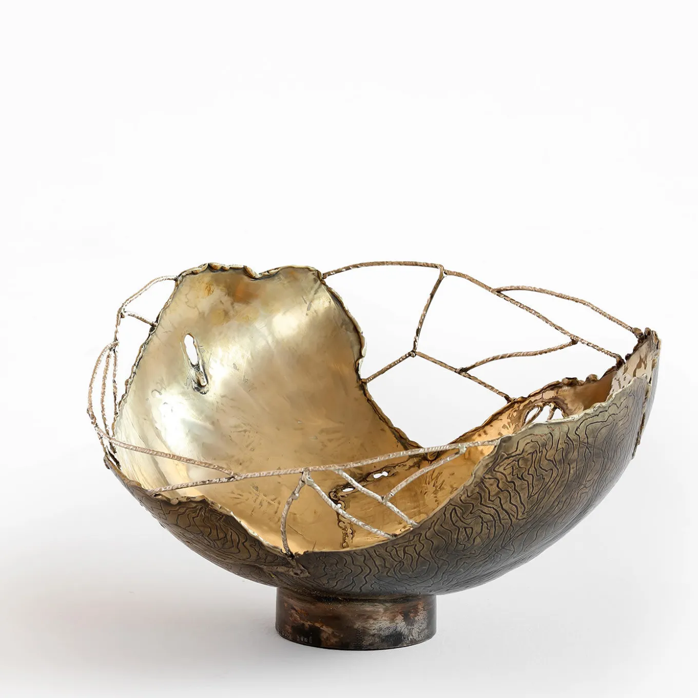Ciotola in ottone con corteccia