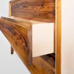 Comò a 3 cassetti in noce