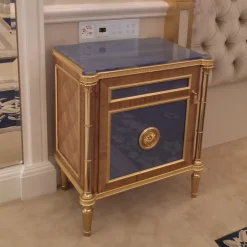 Comodino in foglia d'oro