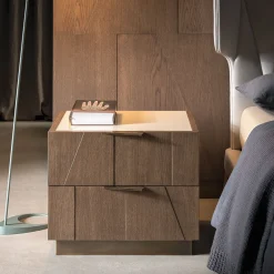 Comodino Slash con piano in vetro