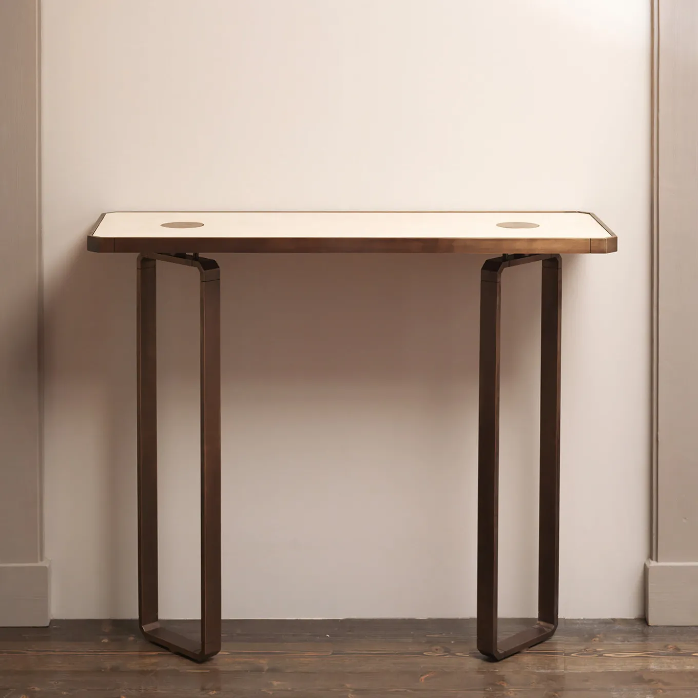 Console a muro Domino di Ciarmoli Queda Studio