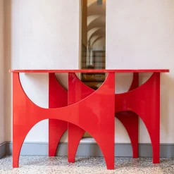 Consolle in MDF Laccato Rosso in Omaggio a Paolo Scheggi