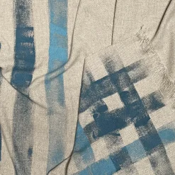 Coperta a righe con frange beige dipinta a mano