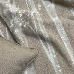 Coperta dipinta a mano marrone con frange Bosco