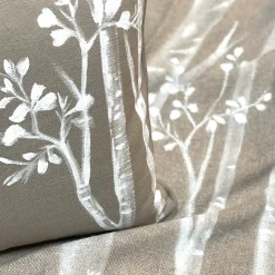 Coperta dipinta a mano marrone con frange Bosco