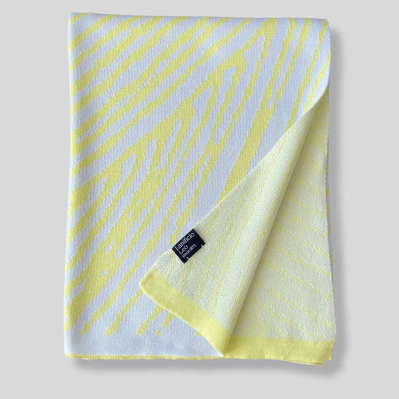 Coperta Tratto Bio giallo neon e bianco di Emilio Salvatore Leo