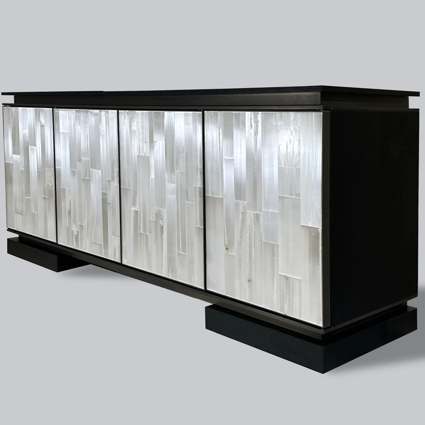 Credenza a 4 Ante After Hours in Rovere e Selenite