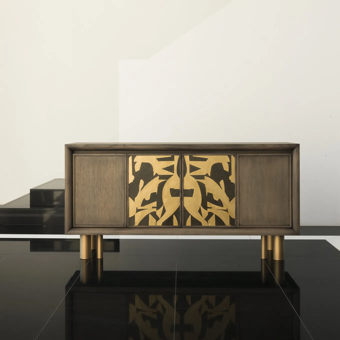 Credenza Mila in pittura astratta