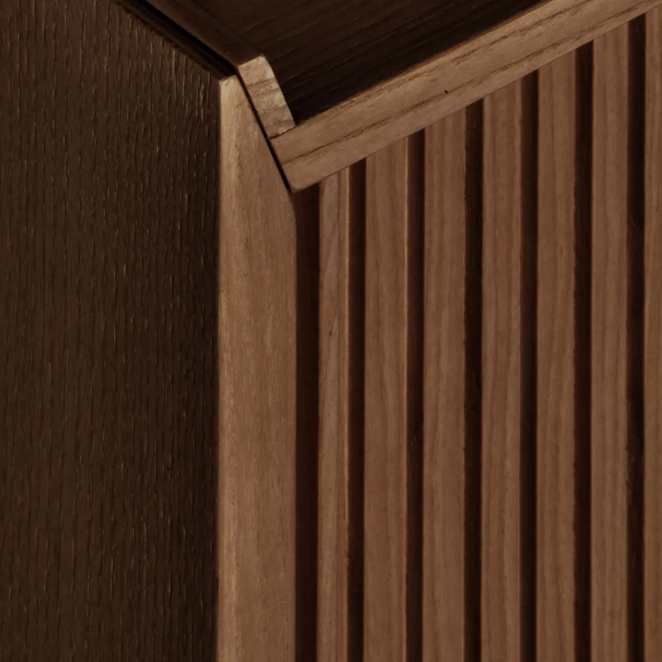 Credenza Sipario a 2 ante alta in frassino marrone