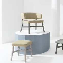 Croissant 579 Ottomana giallo pallido di Emilio Nanni