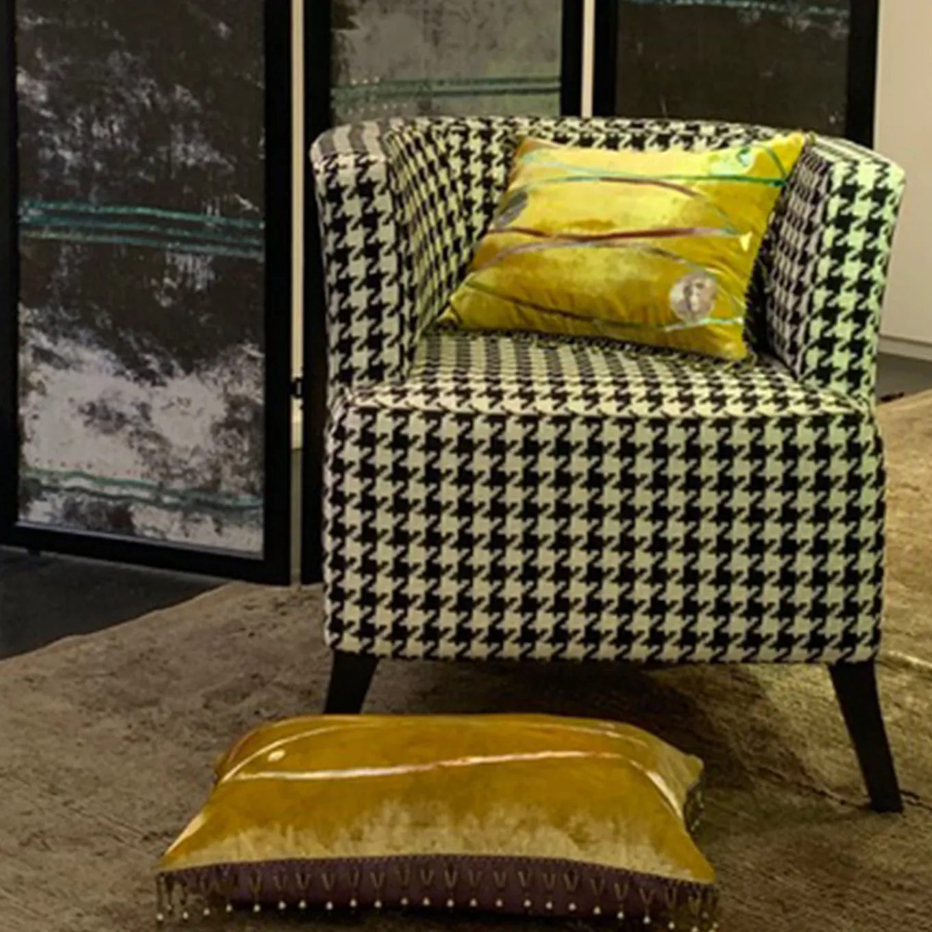 Cuscino con tre pesci